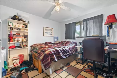 Bedroom - 15109 Spanaway Loop Rd S, Spanaway, WA 98387 photo 4 of 4