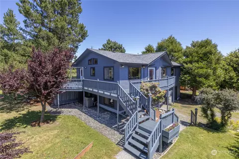 136 Woodland Ave, Port Townsend, WA 98368