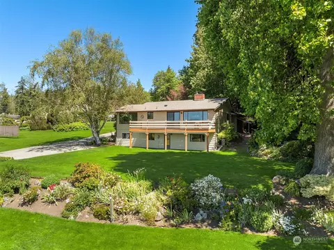 17278 Lemolo Shore Dr NE, Poulsbo, WA 98370
