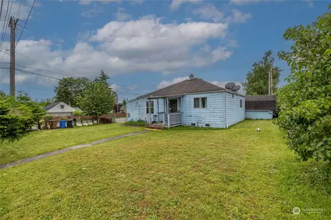 224 South Ln, Tacoma, WA 98404