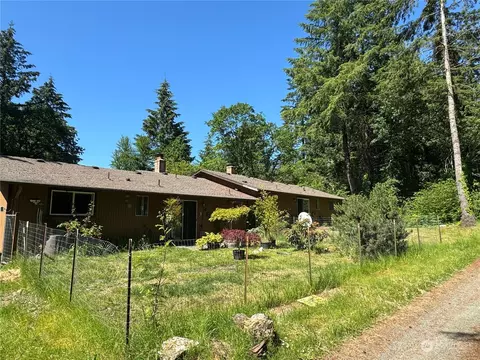 13702 Littlerock Rd SW #1-4, Rochester, WA 98579