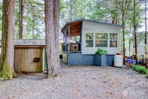 206 3 Big River Blvd E, Deming, WA 98244
