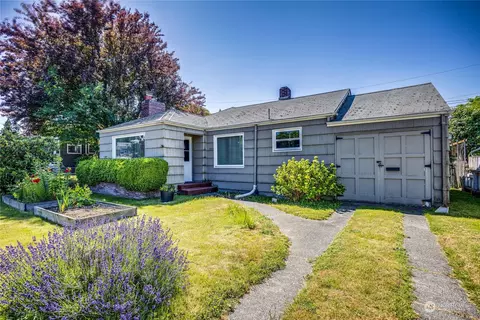 2315 11th St, Bremerton, WA 98312