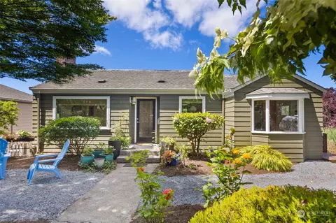 2847 12th Ave W, Seattle, WA 98119