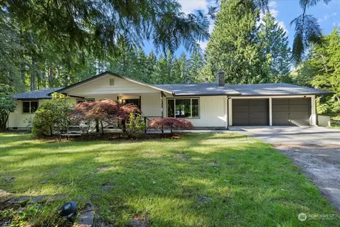 5520 Johnson Point Rd NE, Olympia, WA 98516