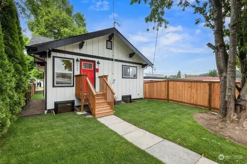 1943 5th St, Bremerton, WA 98337