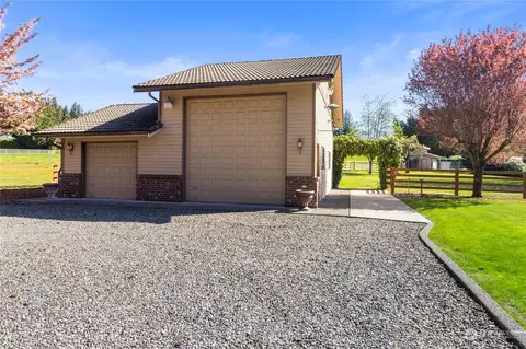 39520 252nd Ave SE, Enumclaw, WA 98022 photo 2