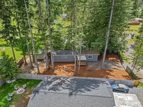 8397 Golden Valley Blvd, Maple Falls, WA 98266