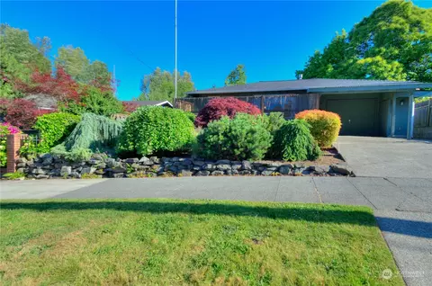 2809 SW Adams St, Seattle, WA 98126