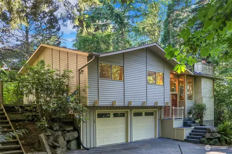 18747 49th Pl NE, Lake Forest Park, WA 98155