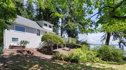 11075 NE South Beach Dr, Bainbridge Island, WA 98110