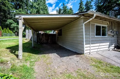 Exterior - 107 231st St SE, Bothell, WA 98021 photo 3 of 12