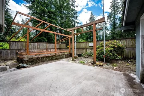 Exterior - 107 231st St SE, Bothell, WA 98021 photo 10 of 12