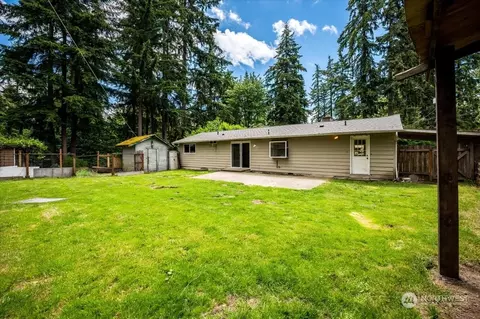 Exterior - 107 231st St SE, Bothell, WA 98021 photo 4 of 12