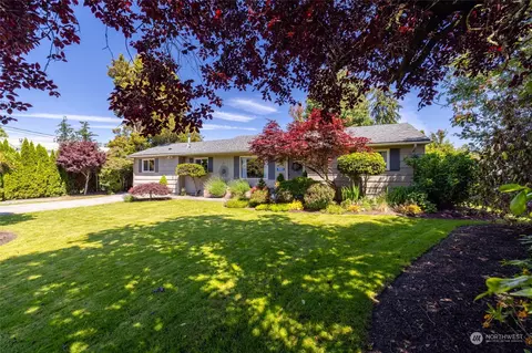 15097 Sunset Ln, Mount Vernon, WA 98273