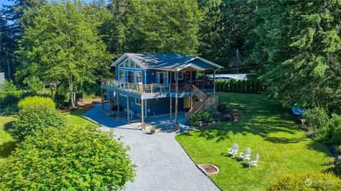 190 Kilarney Pl, Point Roberts, WA 98281