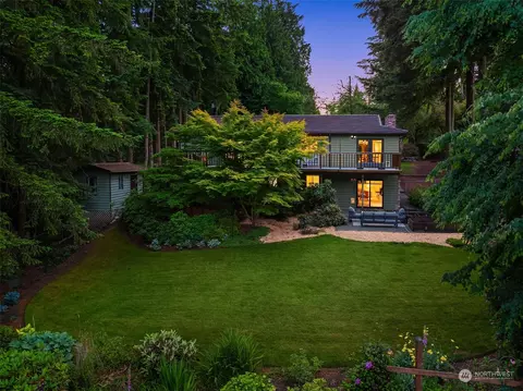 Exterior - 23525 3rd Ave SE, Bothell, WA 98021 photo 3 of 7