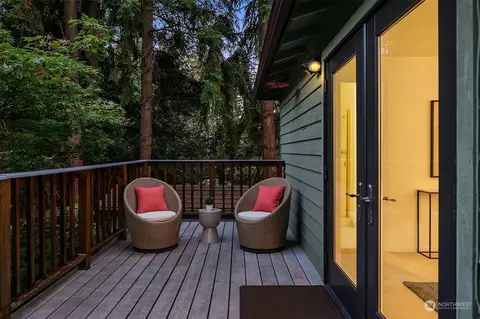 Exterior - 23525 3rd Ave SE, Bothell, WA 98021 photo 2 of 7
