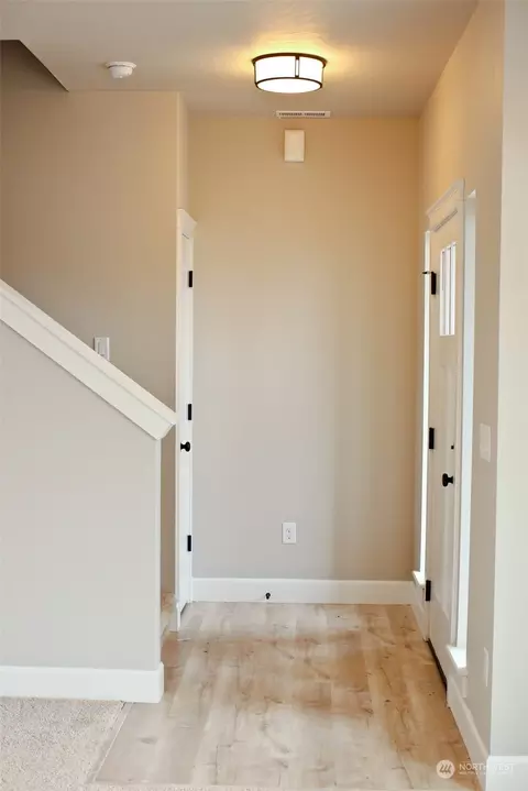 1117 E Cascade St, Othello, WA 99344 photo 3