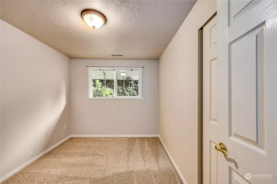 Bedroom - 11821 Carter Ave SW, Port Orchard, WA 98367 photo 4 of 4