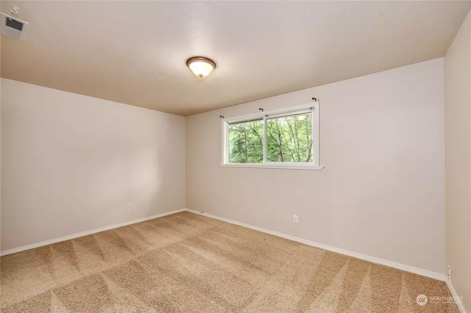 Bedroom - 11821 Carter Ave SW, Port Orchard, WA 98367 photo 3 of 4