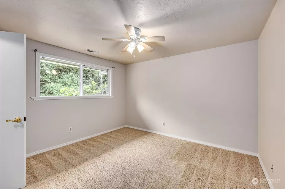 Bedroom - 11821 Carter Ave SW, Port Orchard, WA 98367 photo 1 of 4