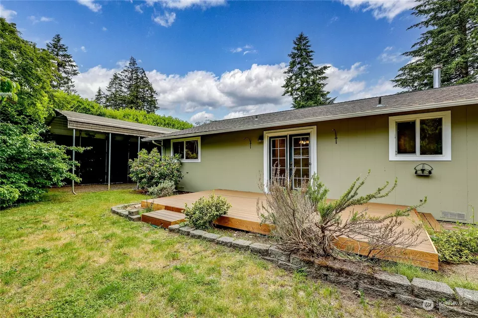 Exterior - 11821 Carter Ave SW, Port Orchard, WA 98367 photo 3 of 9