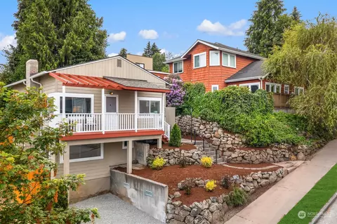2219 W Bertona St, Seattle, WA 98119