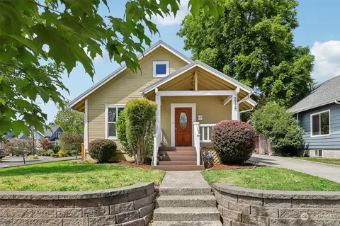 214 W 23rd St, Vancouver, WA 98660