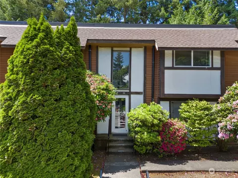 Exterior - 7309 224th St SW #E9, Edmonds, WA 98026 photo 2 of 5