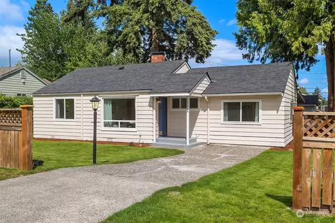 15824 6th Ave NE, Shoreline, WA 98155