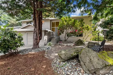 3009 NE 193rd St, Lake Forest Park, WA 98155