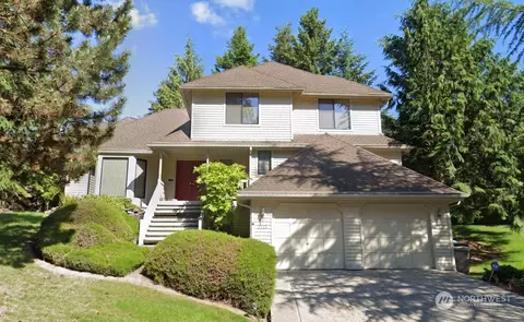 1115 NW Inneswood Dr, Issaquah, WA 98027