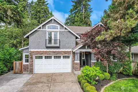 2809 110th Ave SE, Bellevue, WA 98004