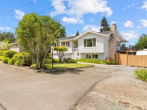 6819 86th St E, Puyallup, WA 98371