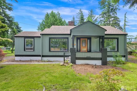 2823 Cedarwood Ave, Bellingham, WA 98225