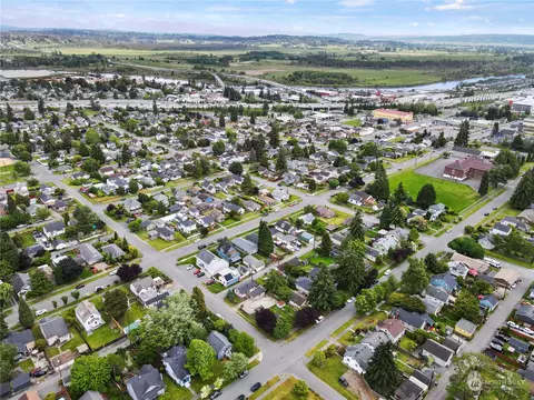 View/Area - 2401 Cedar St, Everett, WA 98201 photo 5 of 5