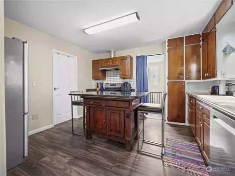 Kitchen - 2401 Cedar St, Everett, WA 98201 photo 1 of 4