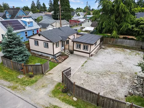 View/Area - 2401 Cedar St, Everett, WA 98201 photo 3 of 5