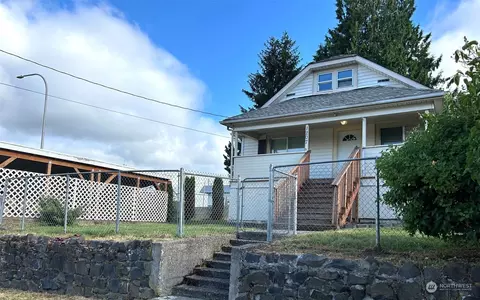 1207 Sunrise St, Kelso, WA 98626