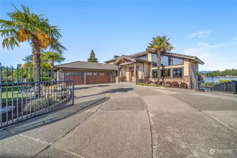 3613 197th Avenue Ct E, Lake Tapps, WA 98391