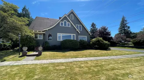 618 Cowlitz St W, South Bend, WA 98586