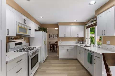 2412 211th St SE, Bothell, WA 98021 photo 10