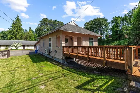 610 N 1st Ave, Kelso, WA 98626