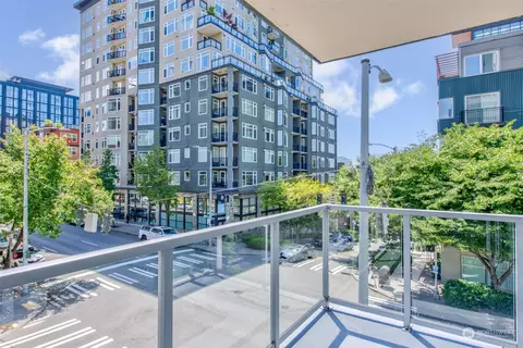 76 Cedar St #312, Seattle, WA 98121