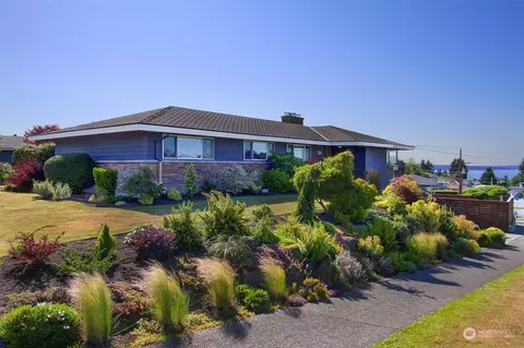 2351 NW 89th Pl, Seattle, WA 98117