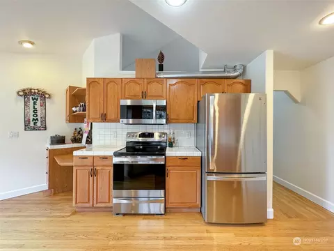 Kitchen - 142 Kirner Rd, Sequim, WA 98382 photo 3 of 3