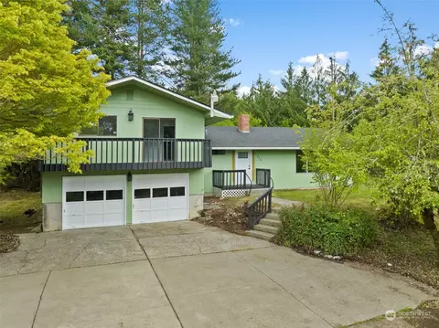 1310 S Bay Rd, Olympia, WA 98506