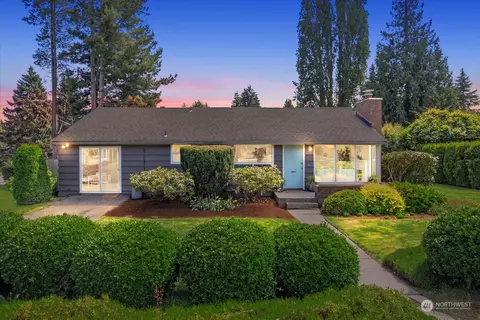 3209 SW 113th St, Seattle, WA 98146