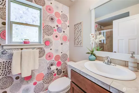 Bath - 12904 37th Dr SE, Everett, WA 98208 photo 1 of 5